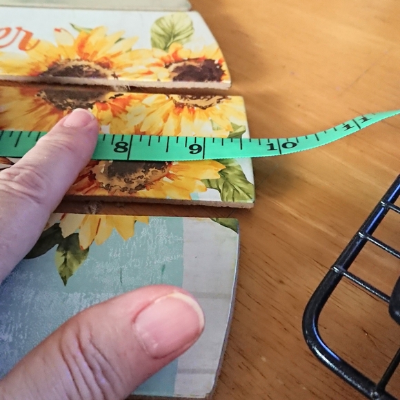 Pumpkin Shaped Door Hanger For Autumn - Picture 8 of 10